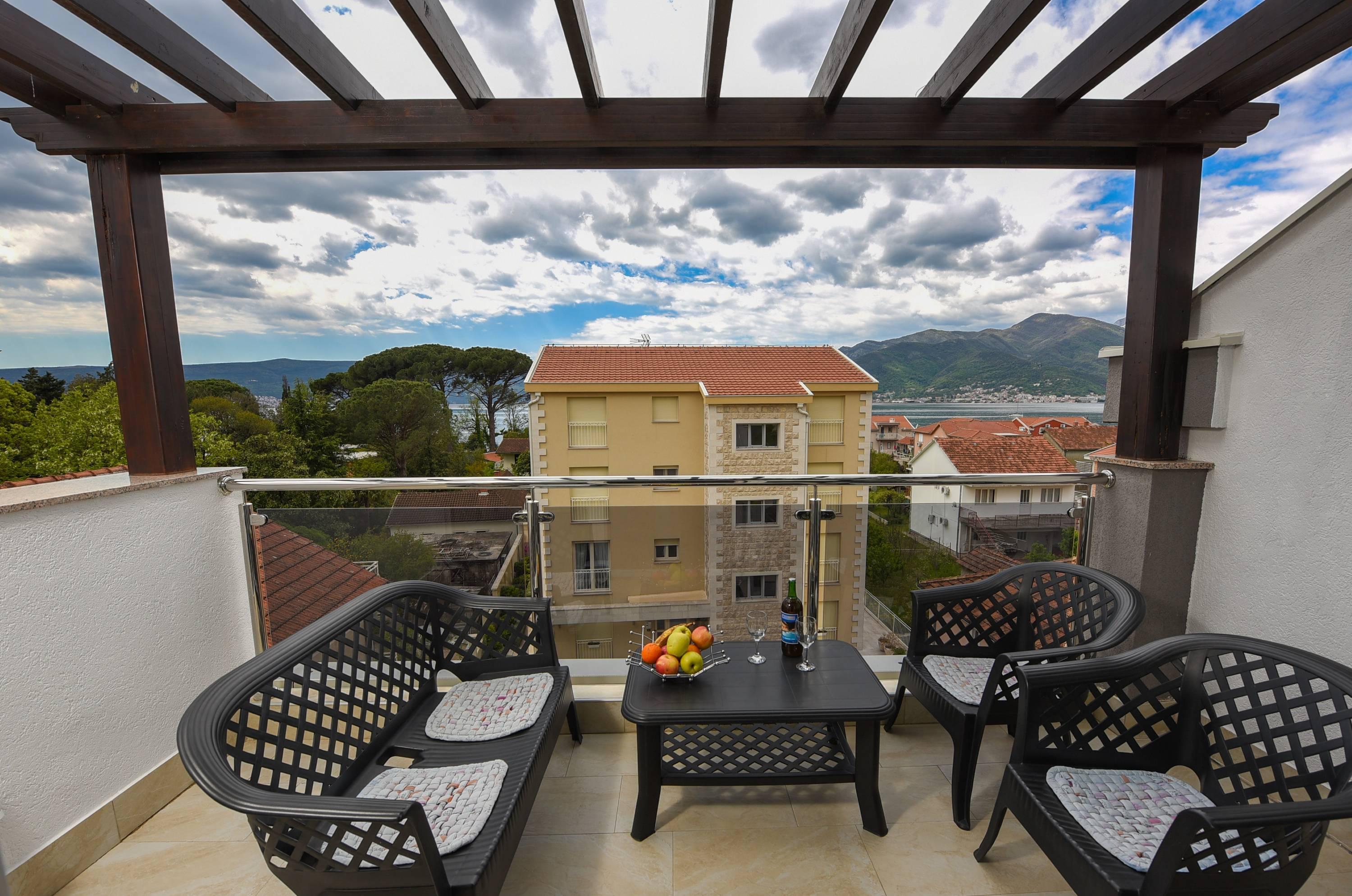 Sea Point Apart Hotel Tivat Kültér fotó