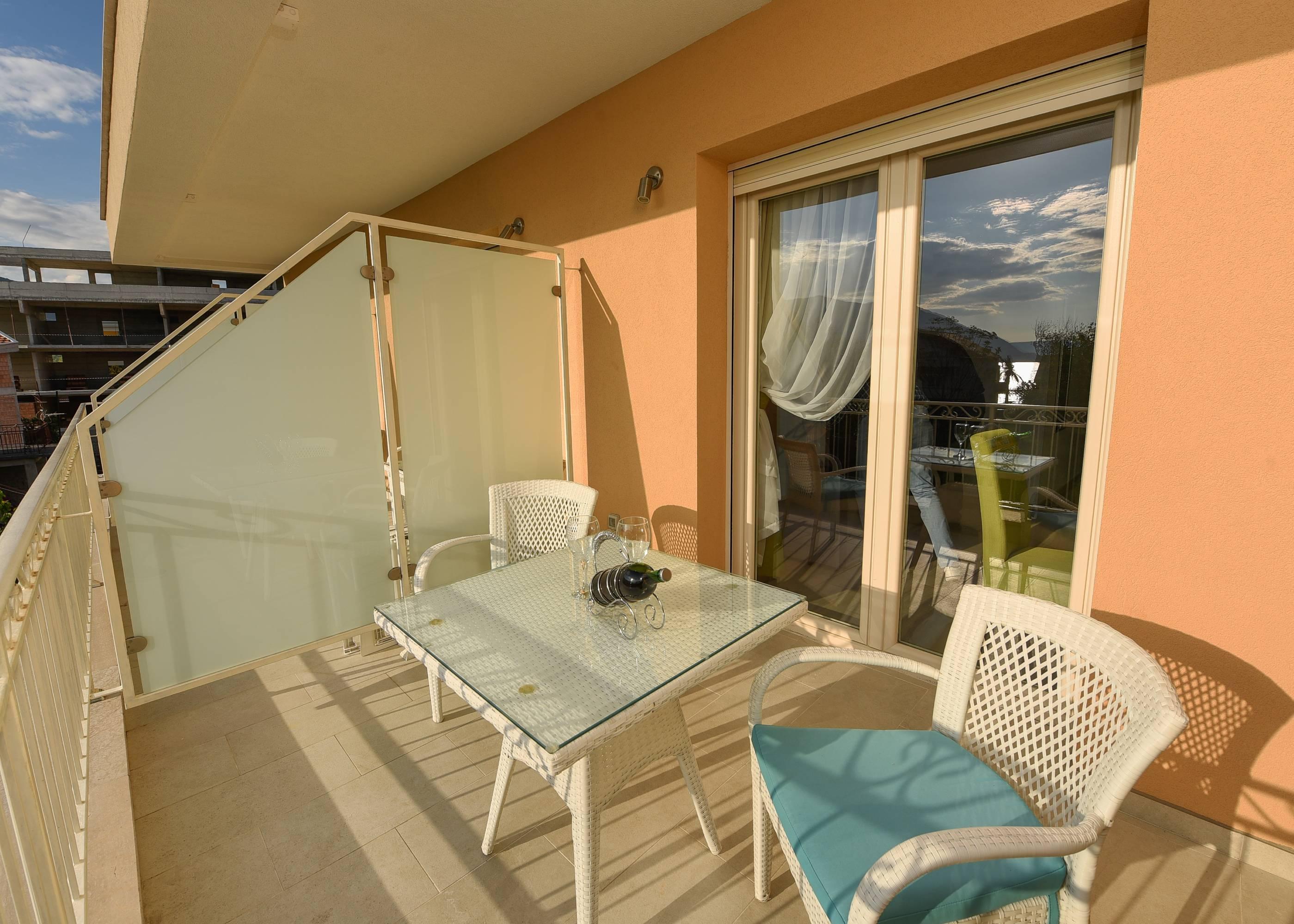 Sea Point Apart Hotel Tivat Kültér fotó