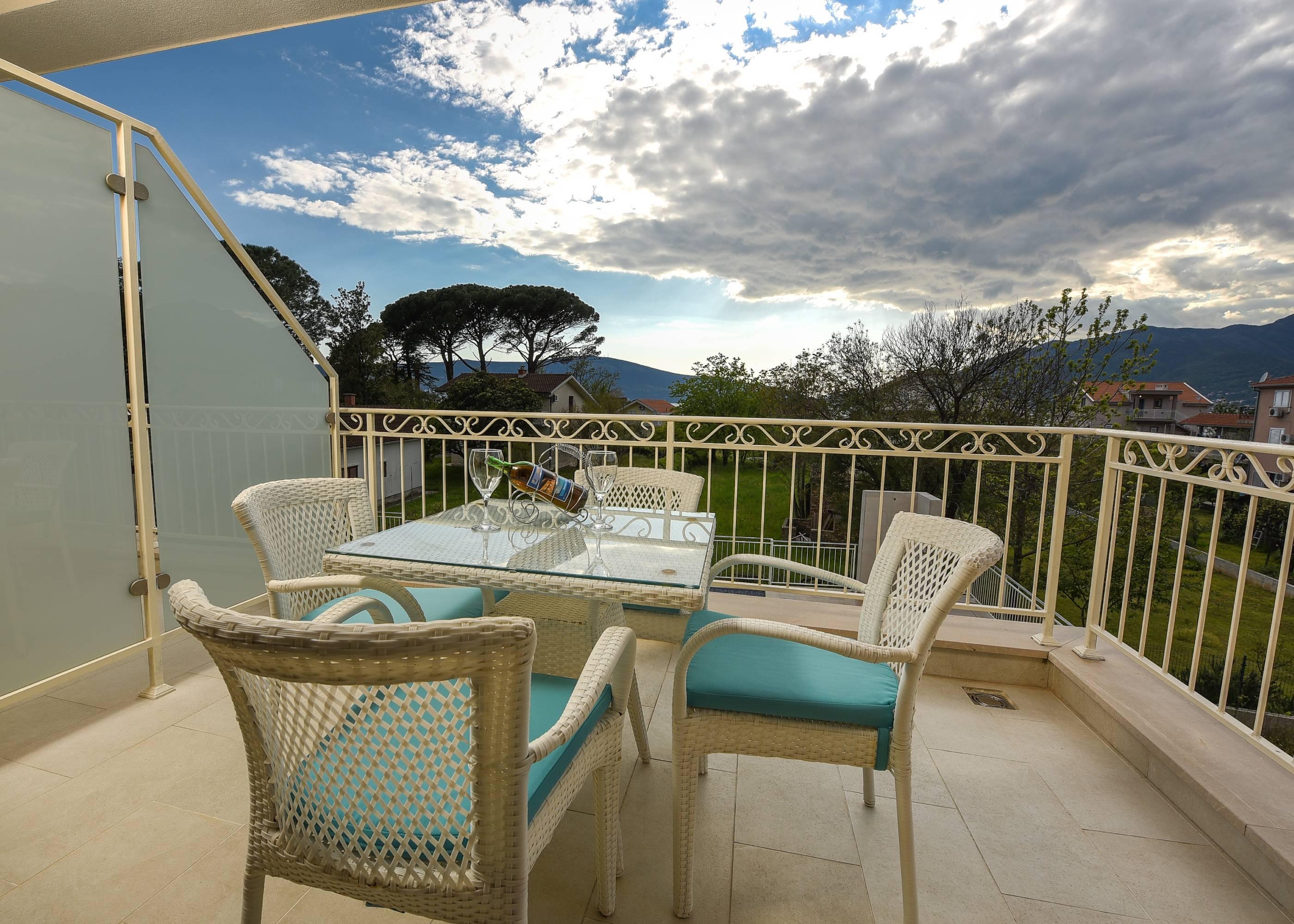 Sea Point Apart Hotel Tivat Kültér fotó