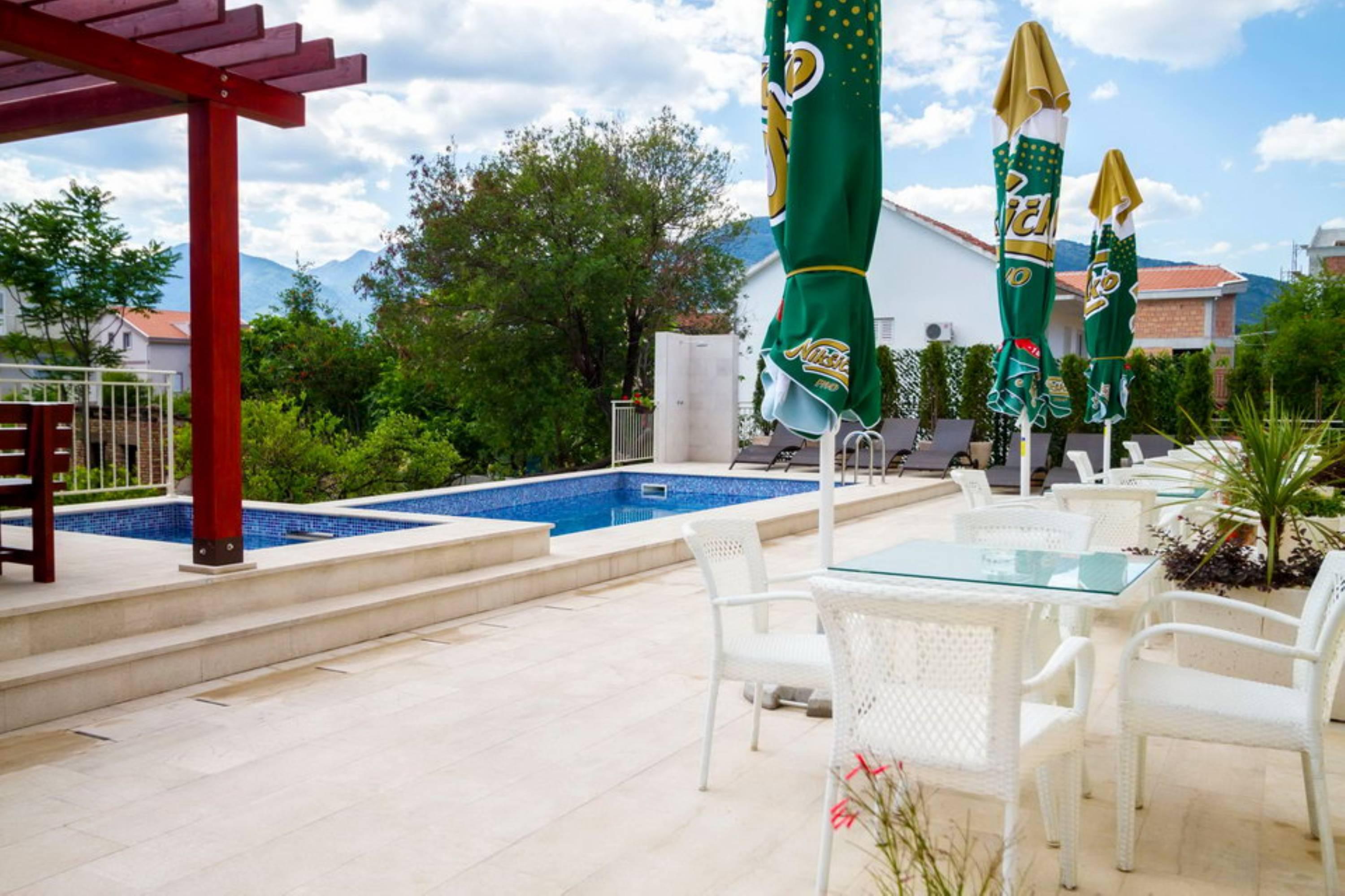 Sea Point Apart Hotel Tivat Kültér fotó