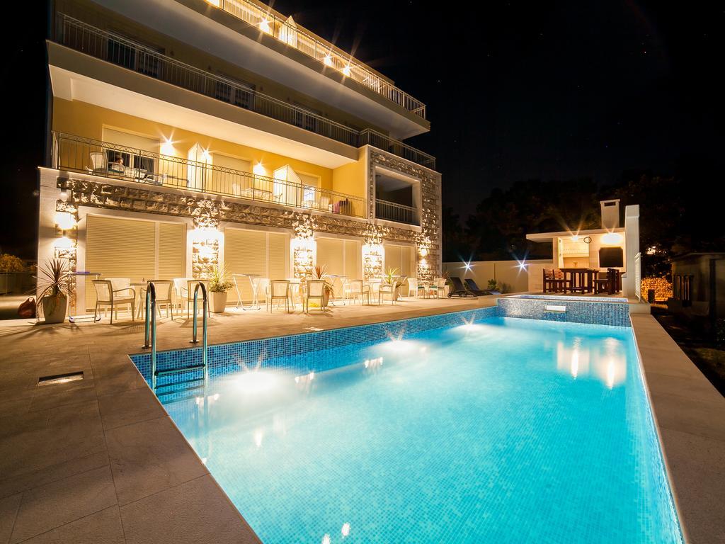 Sea Point Apart Hotel Tivat Kültér fotó