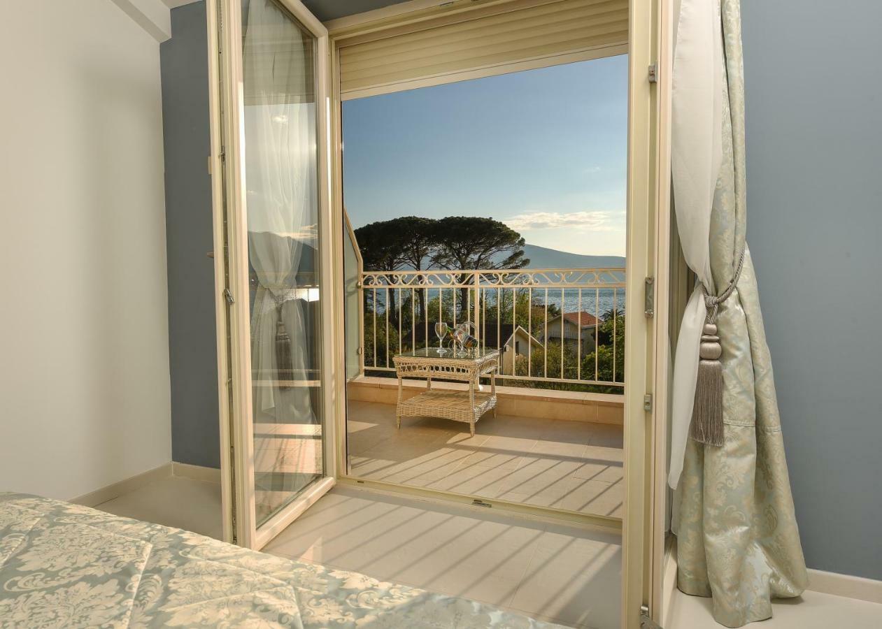 Sea Point Apart Hotel Tivat Kültér fotó