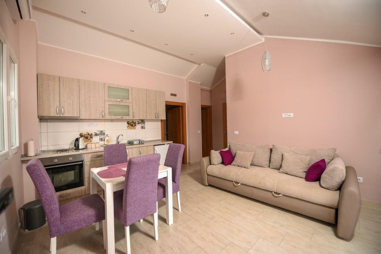 Sea Point Apart Hotel Tivat Kültér fotó